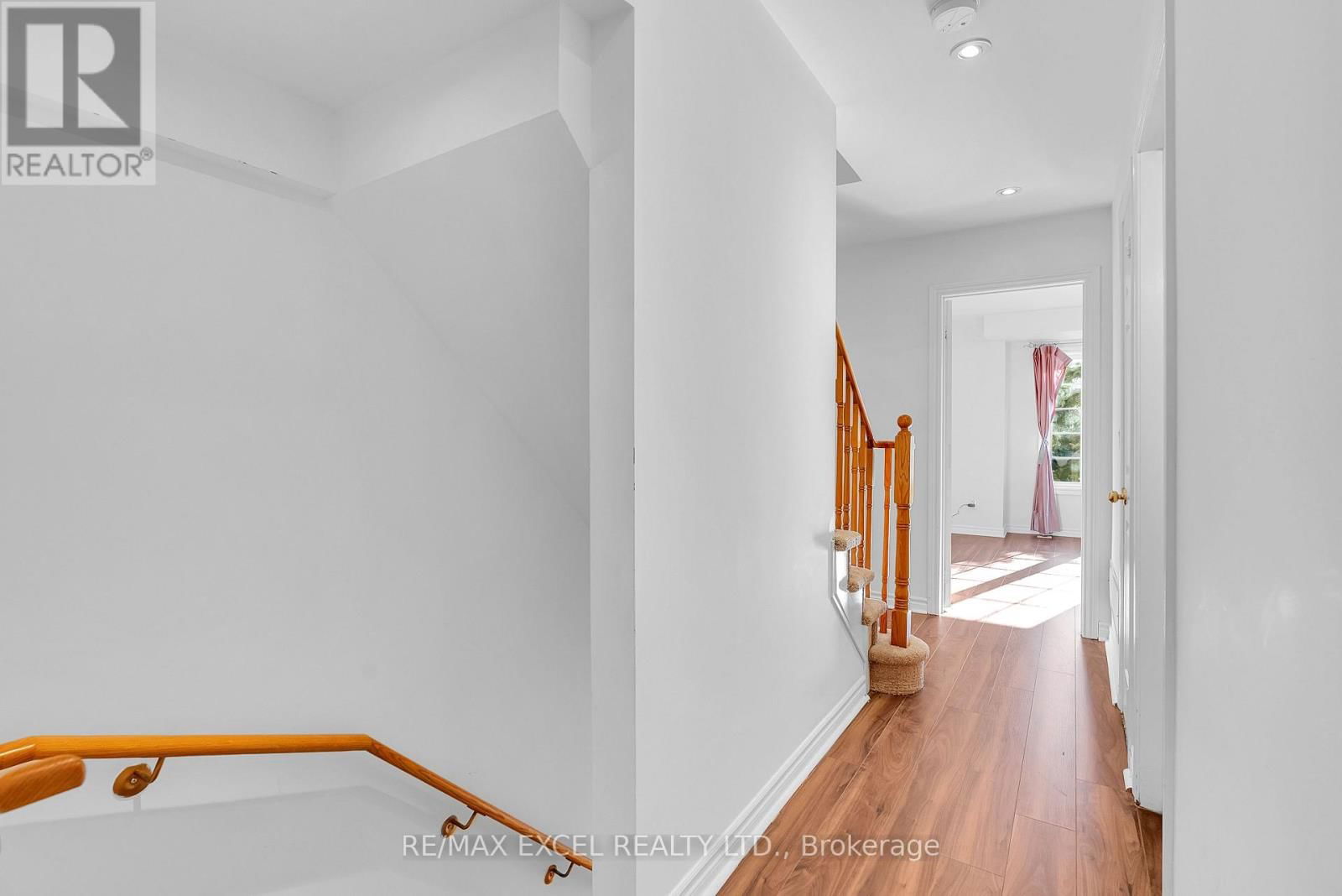 16 - 23 ST MORITZ WAY Image 21