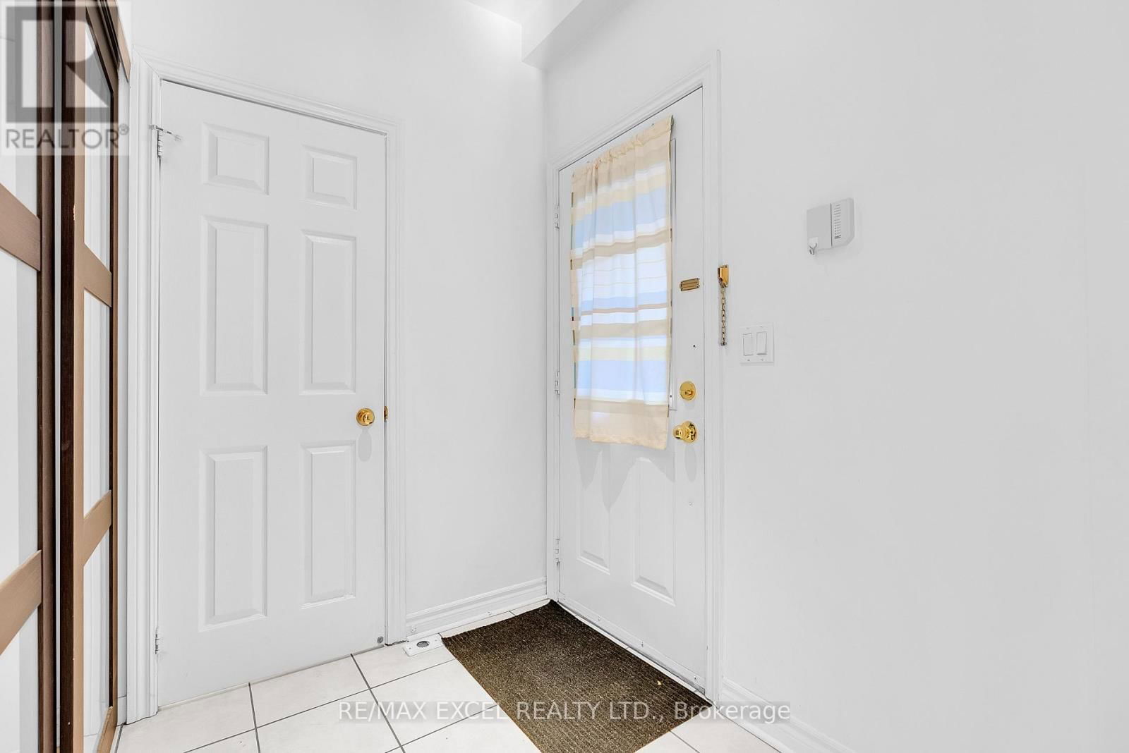 16 - 23 ST MORITZ WAY Image 24