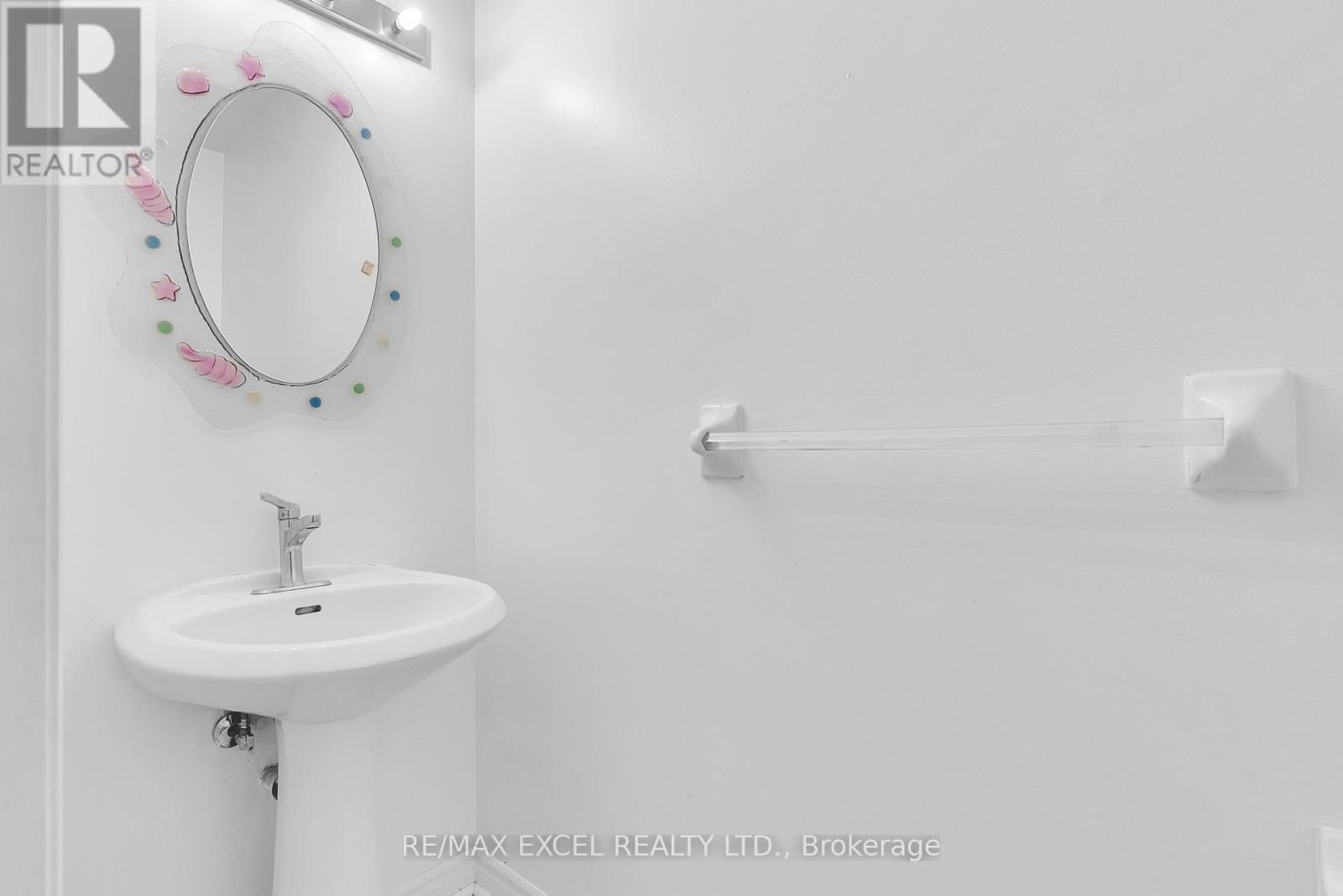 16 - 23 ST MORITZ WAY Image 25