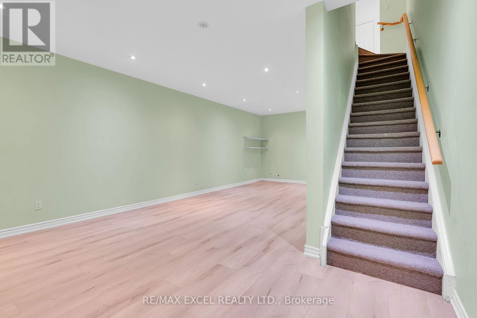 16 - 23 ST MORITZ WAY Image 27
