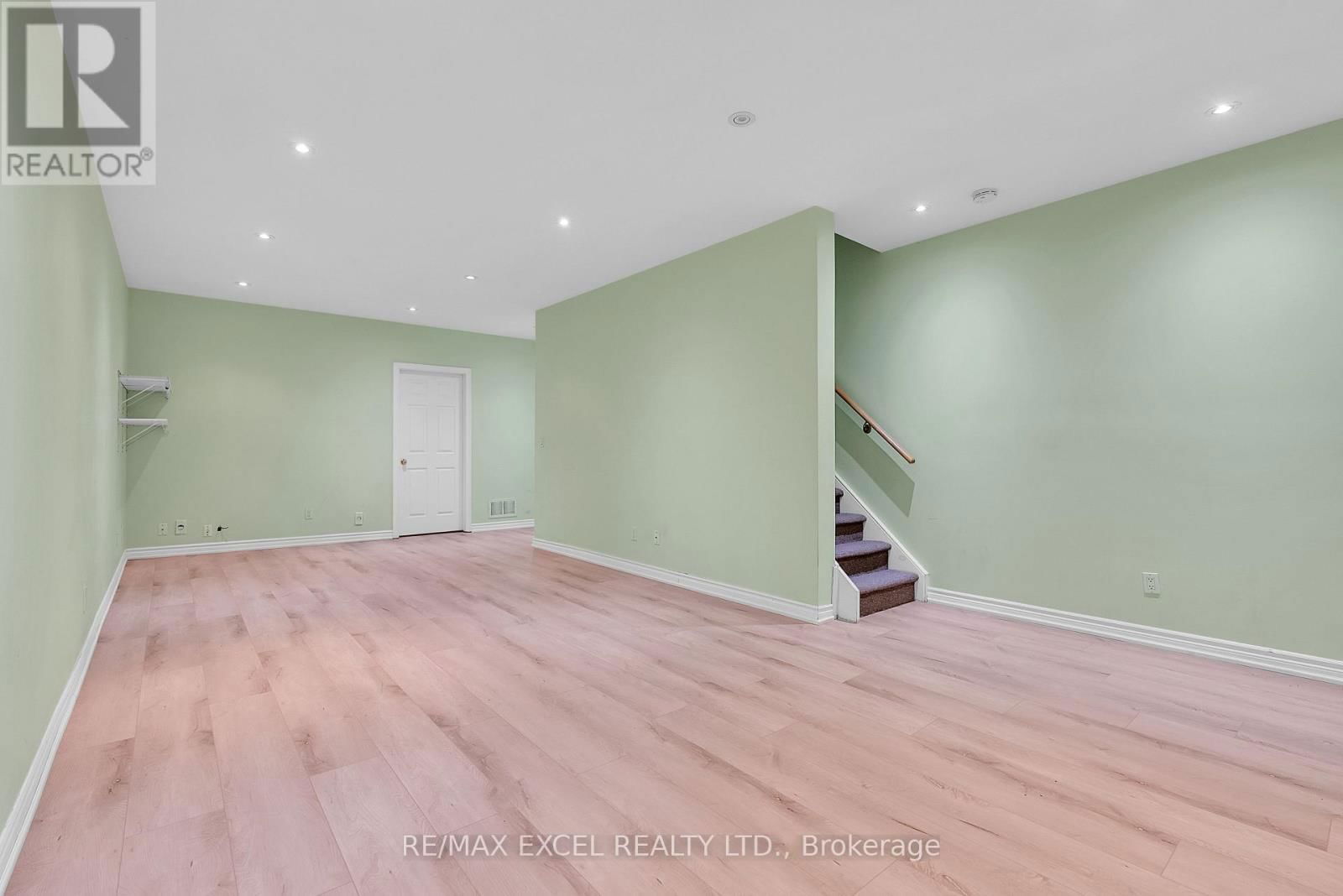 16 - 23 ST MORITZ WAY Image 28