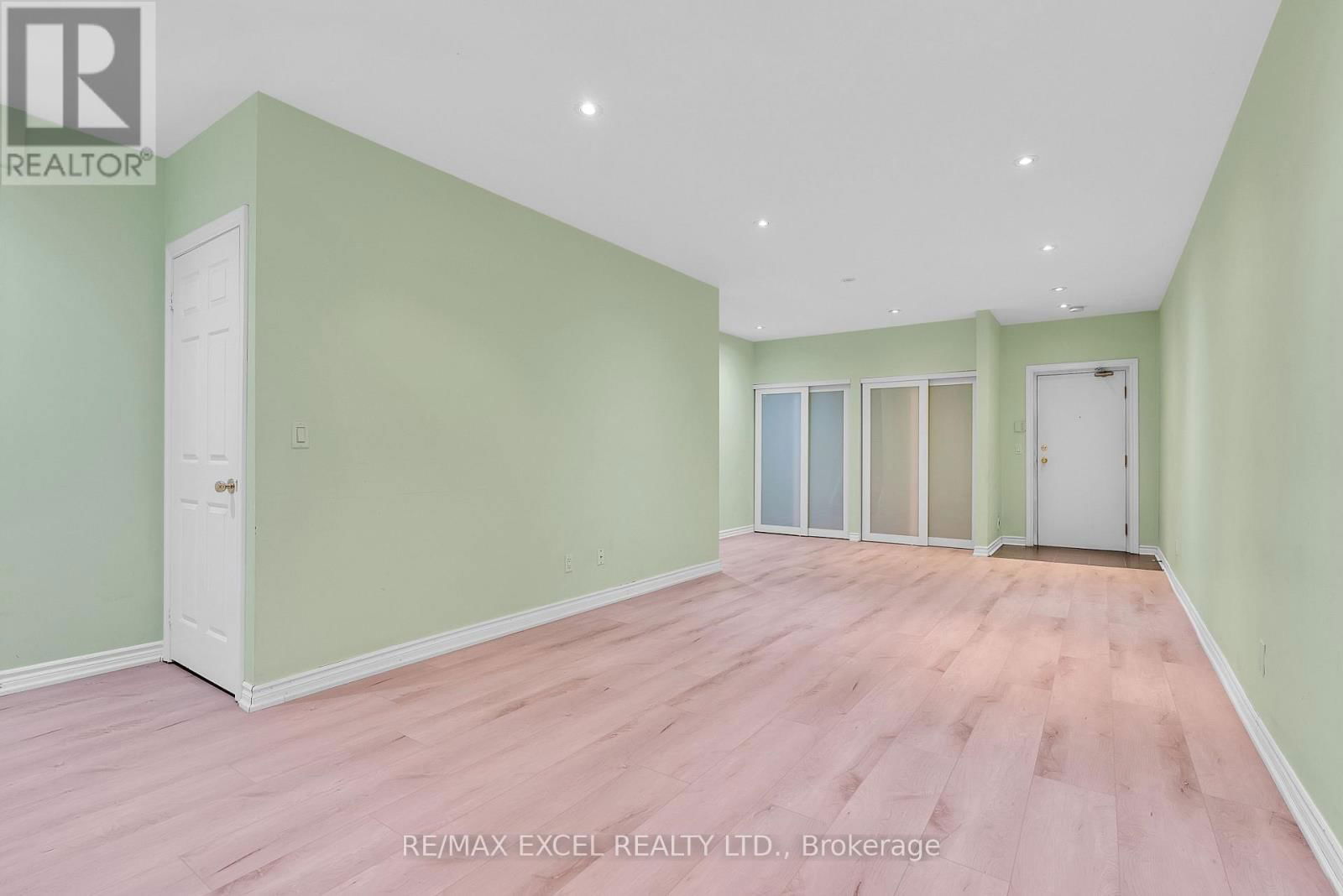 16 - 23 ST MORITZ WAY Image 29