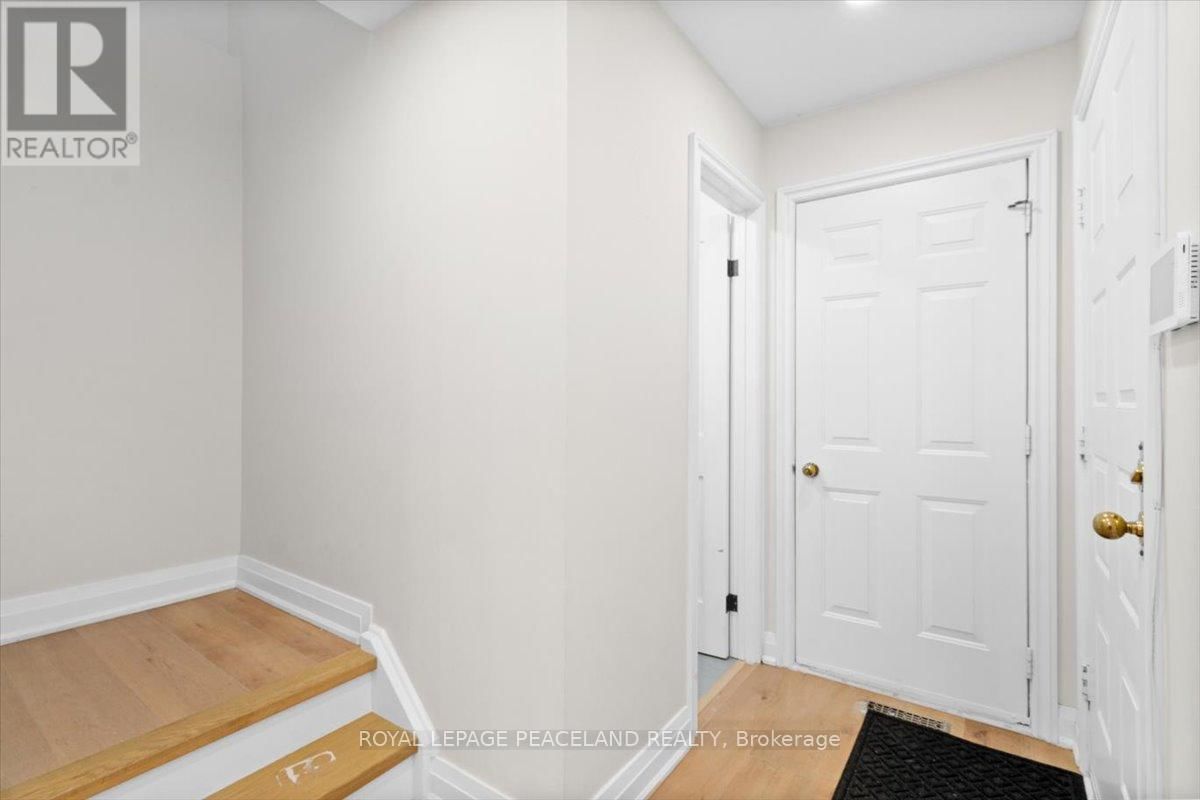 92 LUND STREET Image 13