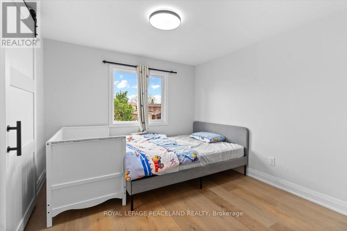 92 LUND STREET Image 14