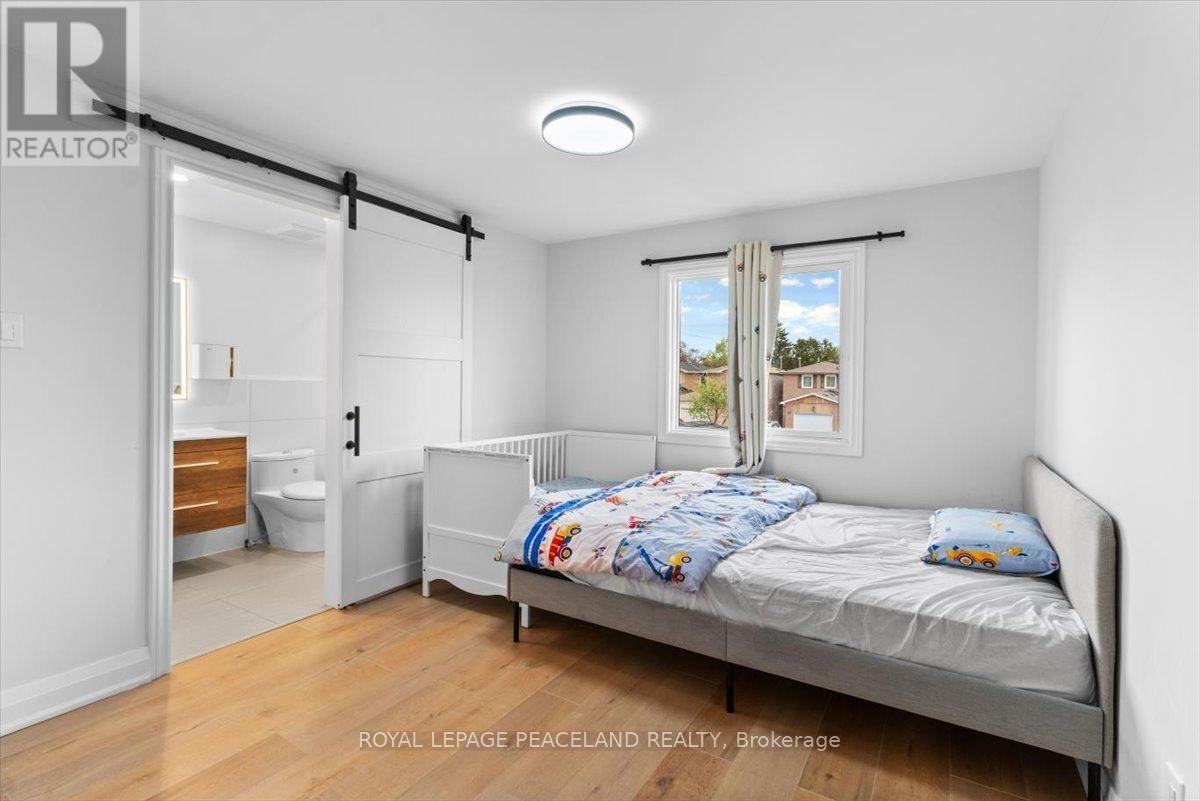92 LUND STREET Image 15