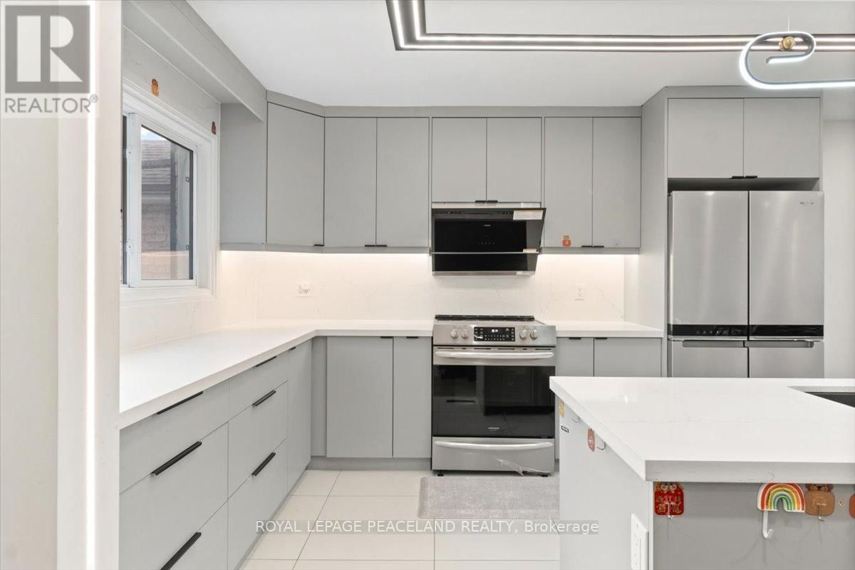 92 LUND STREET Image 4