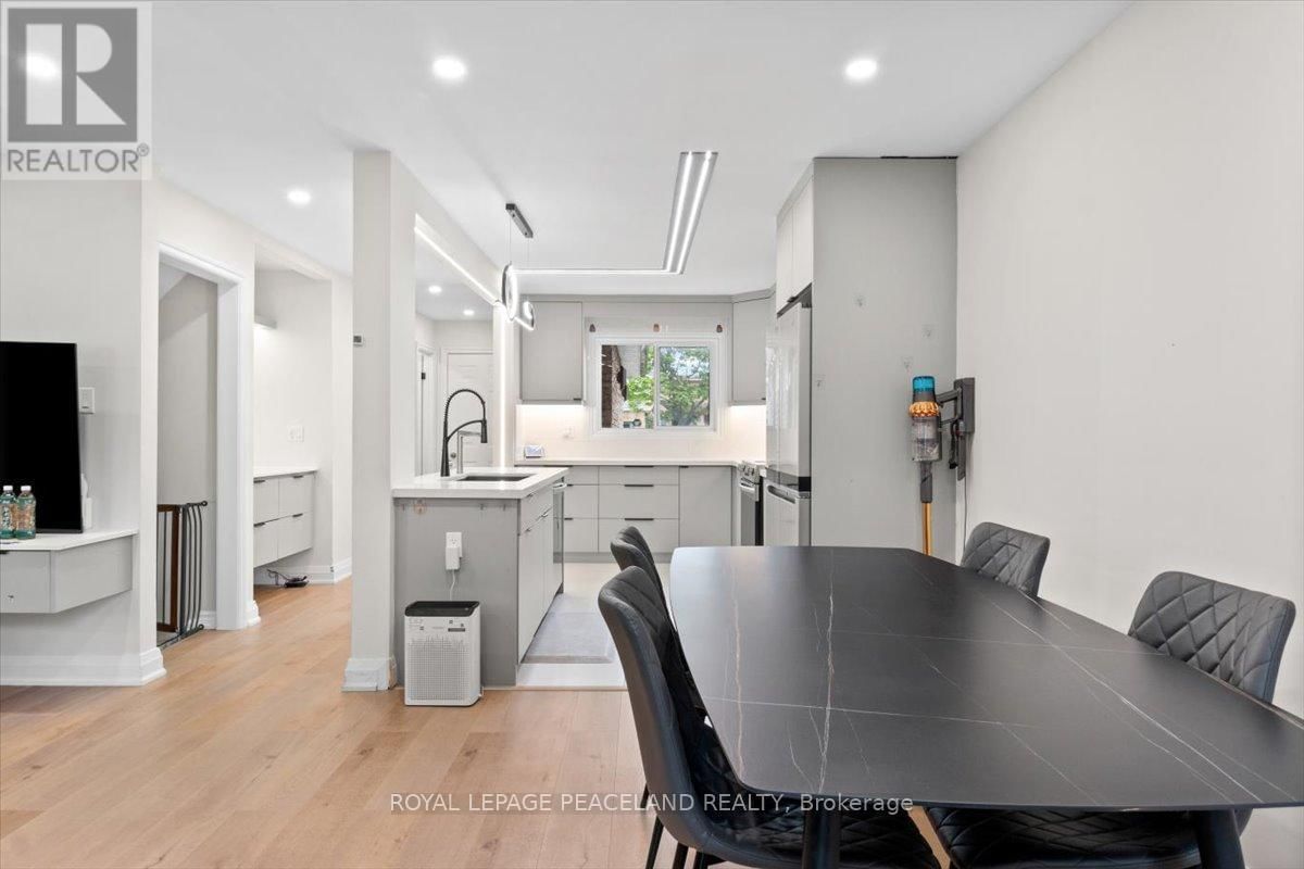 92 LUND STREET Image 6