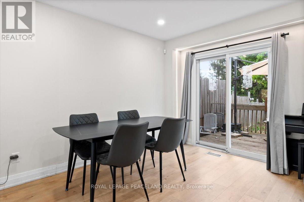 92 LUND STREET Image 8