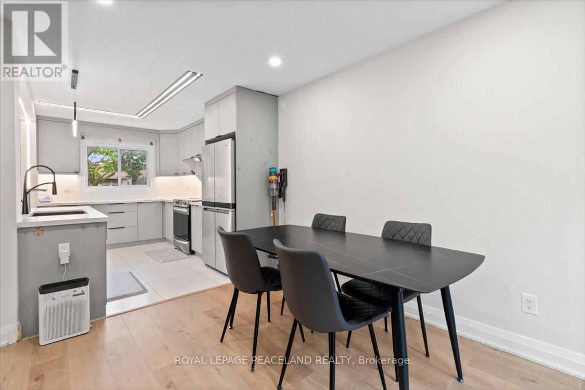 92 LUND STREET Image 9