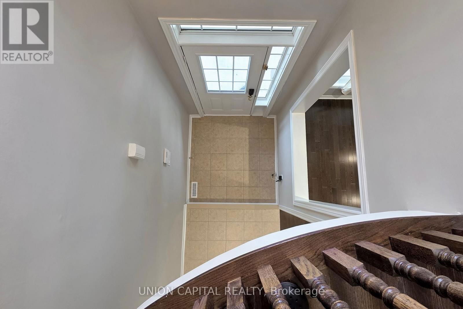 28 SILKGROVE TERRACE Image 10