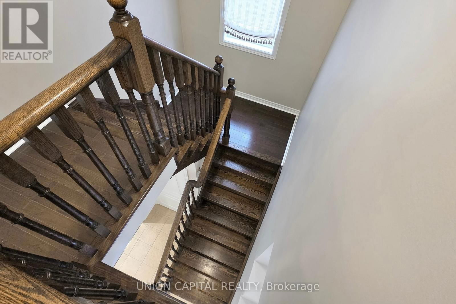 28 SILKGROVE TERRACE Image 11