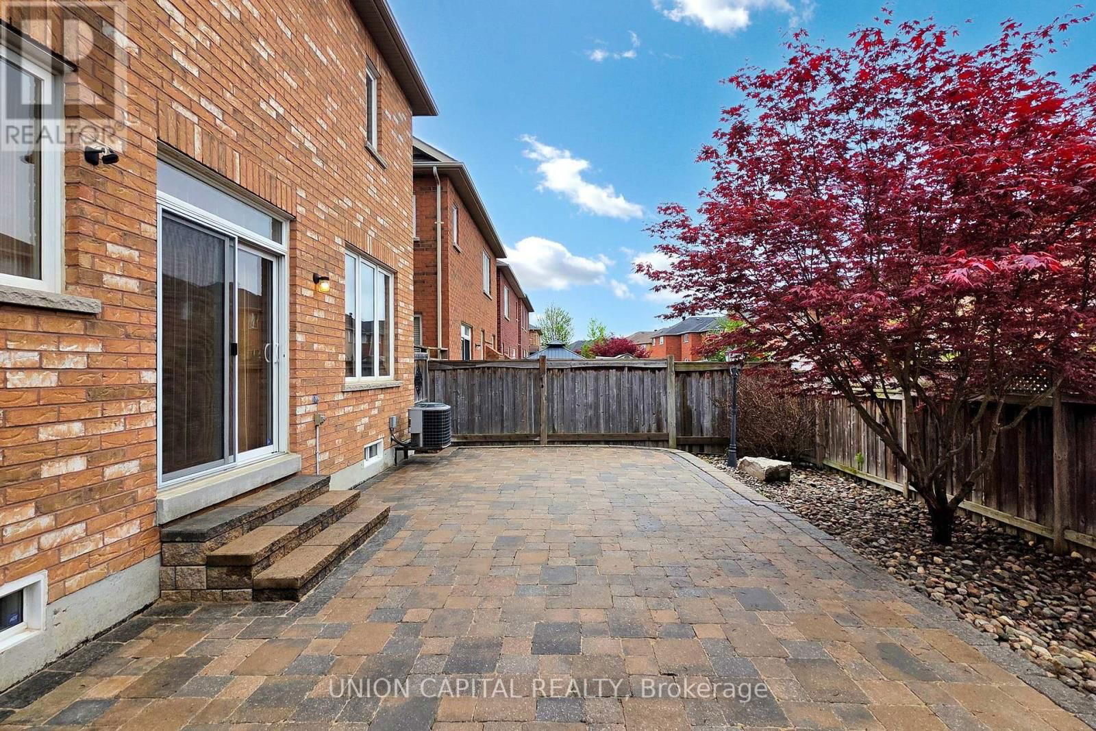 28 SILKGROVE TERRACE Image 21
