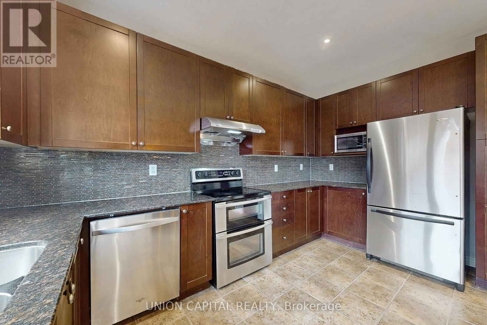 28 SILKGROVE TERRACE Image 8