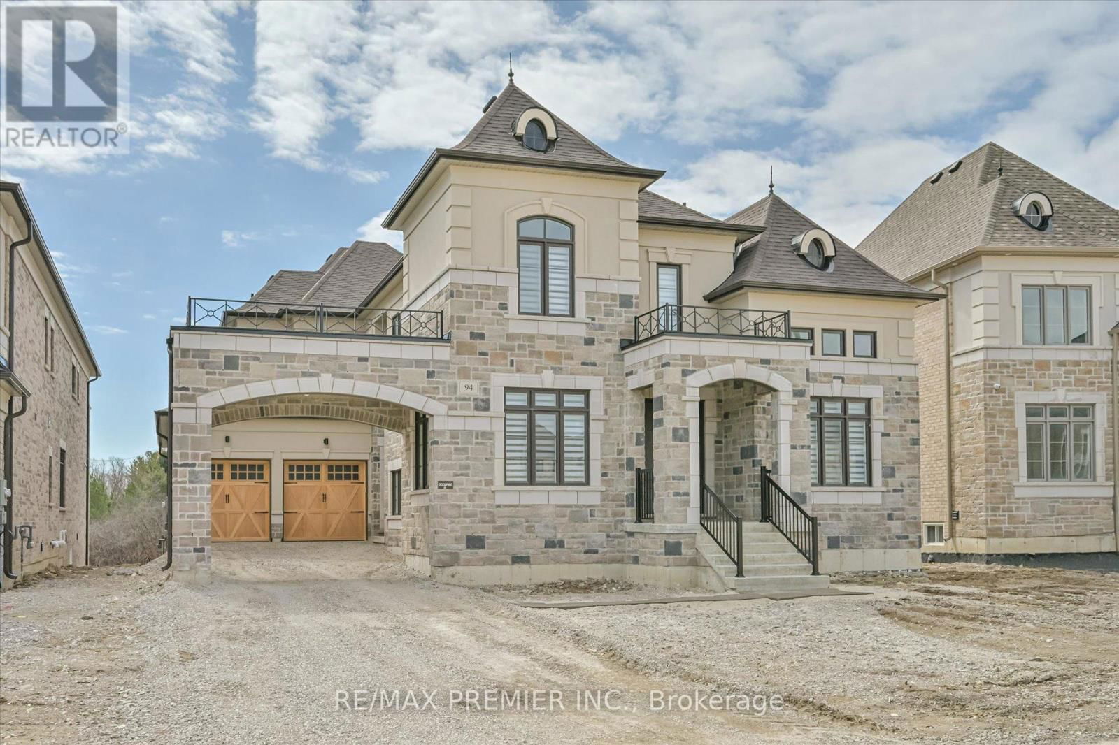 94 SUNNY ACRE CRESCENT Image 1