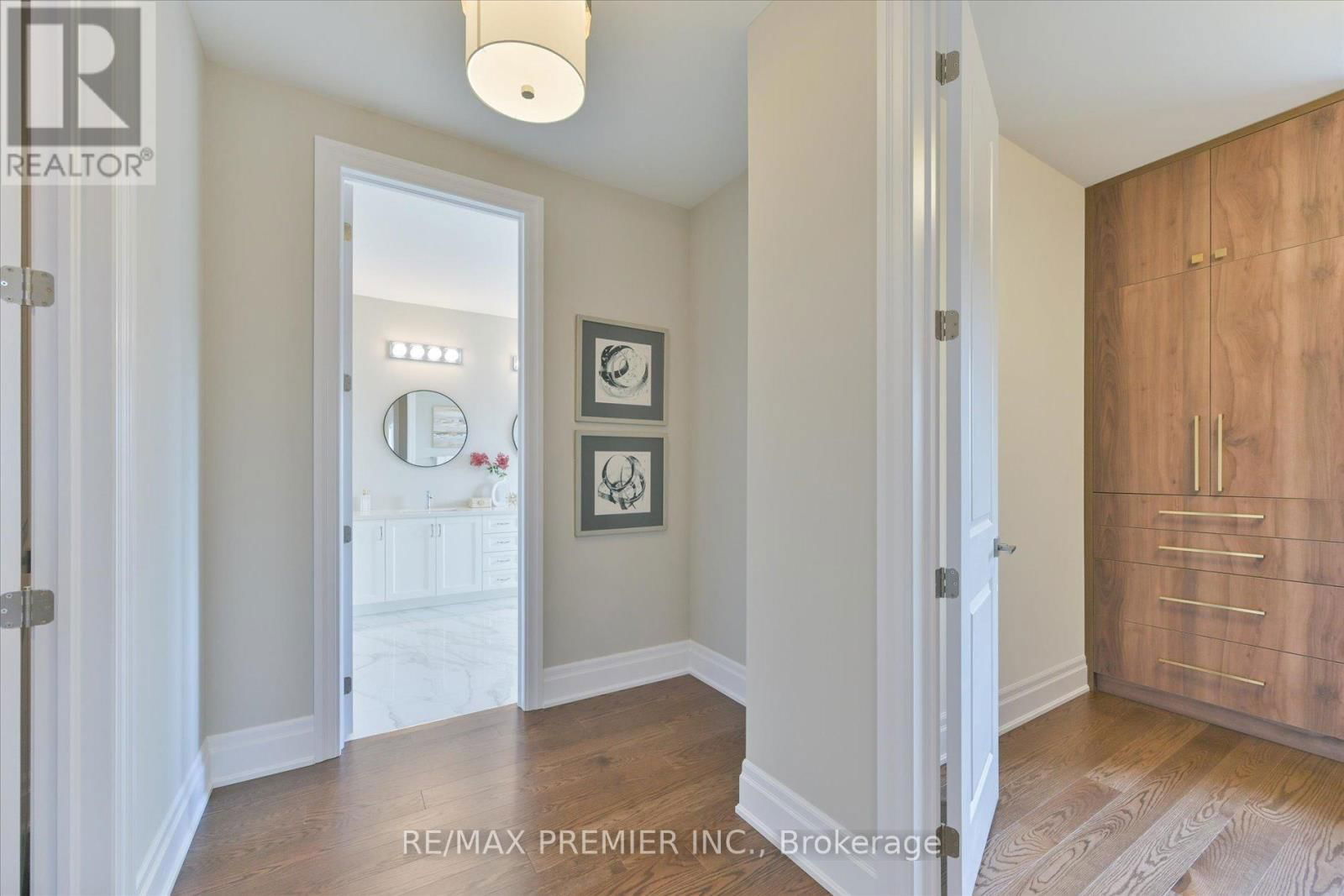 94 SUNNY ACRE CRESCENT Image 33