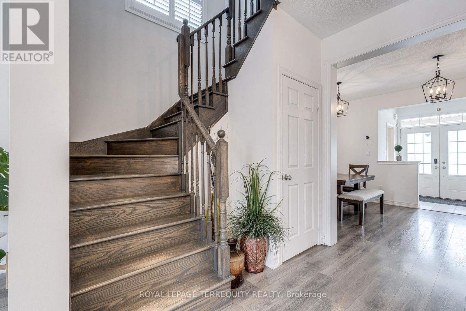 51 WEAVER TERRACE Image 15