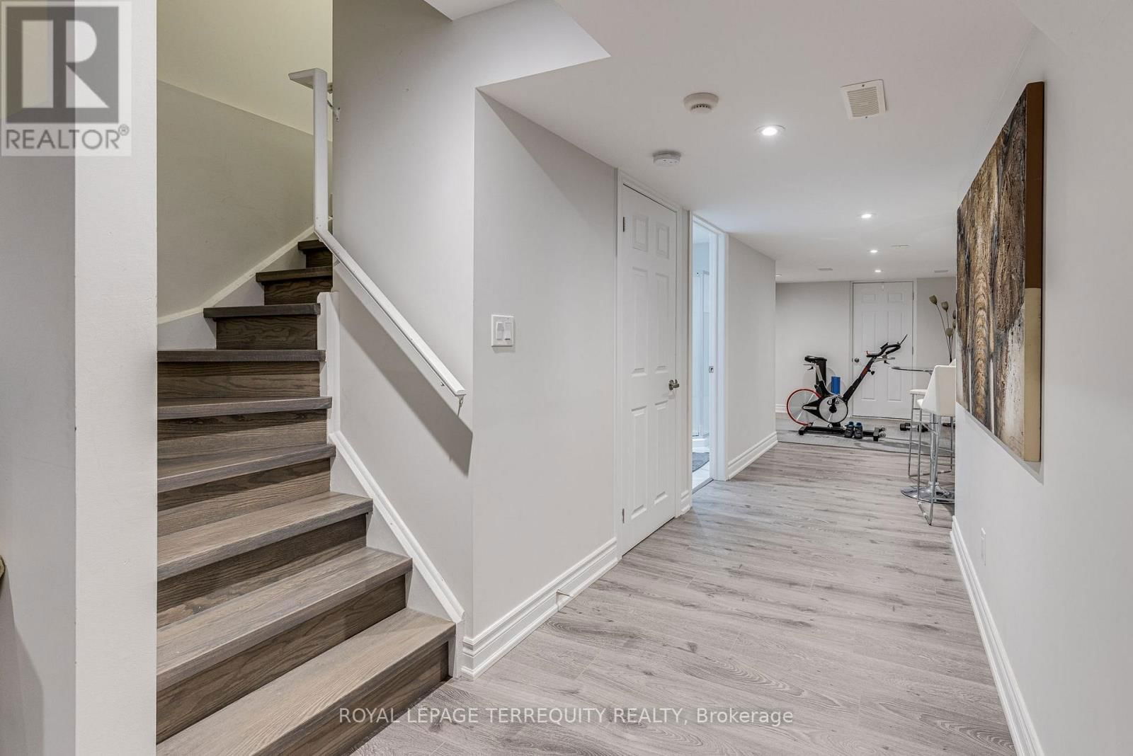 51 WEAVER TERRACE Image 24