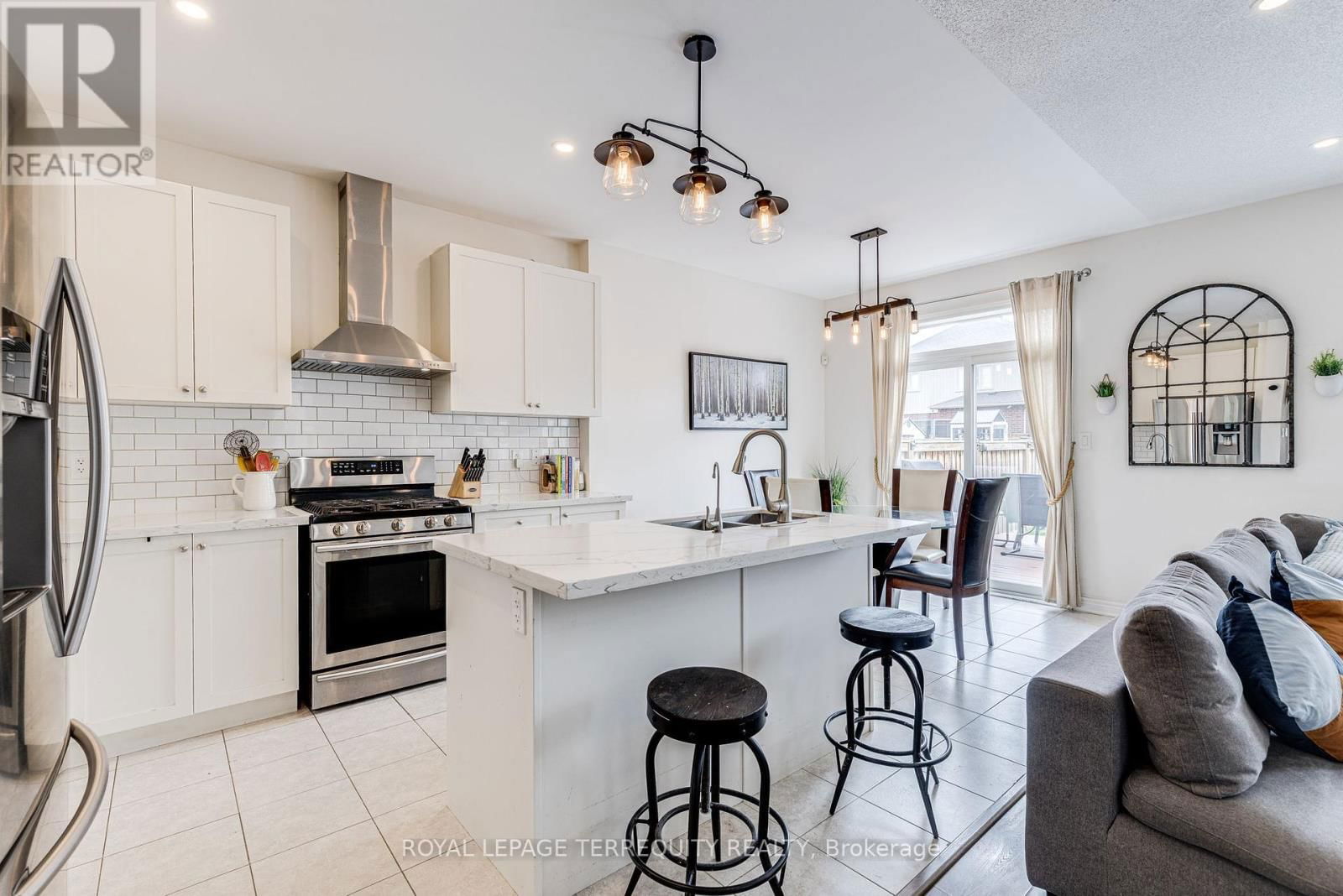 51 WEAVER TERRACE Image 7
