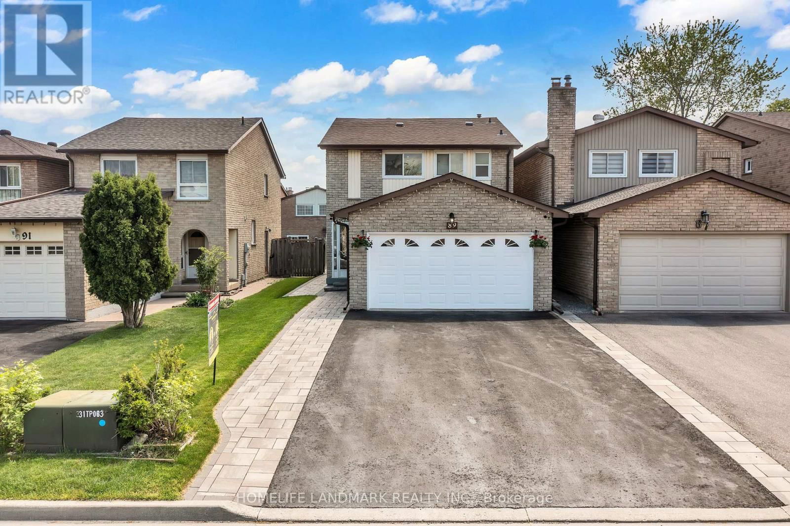 89 UPTON CRESCENT Image 1