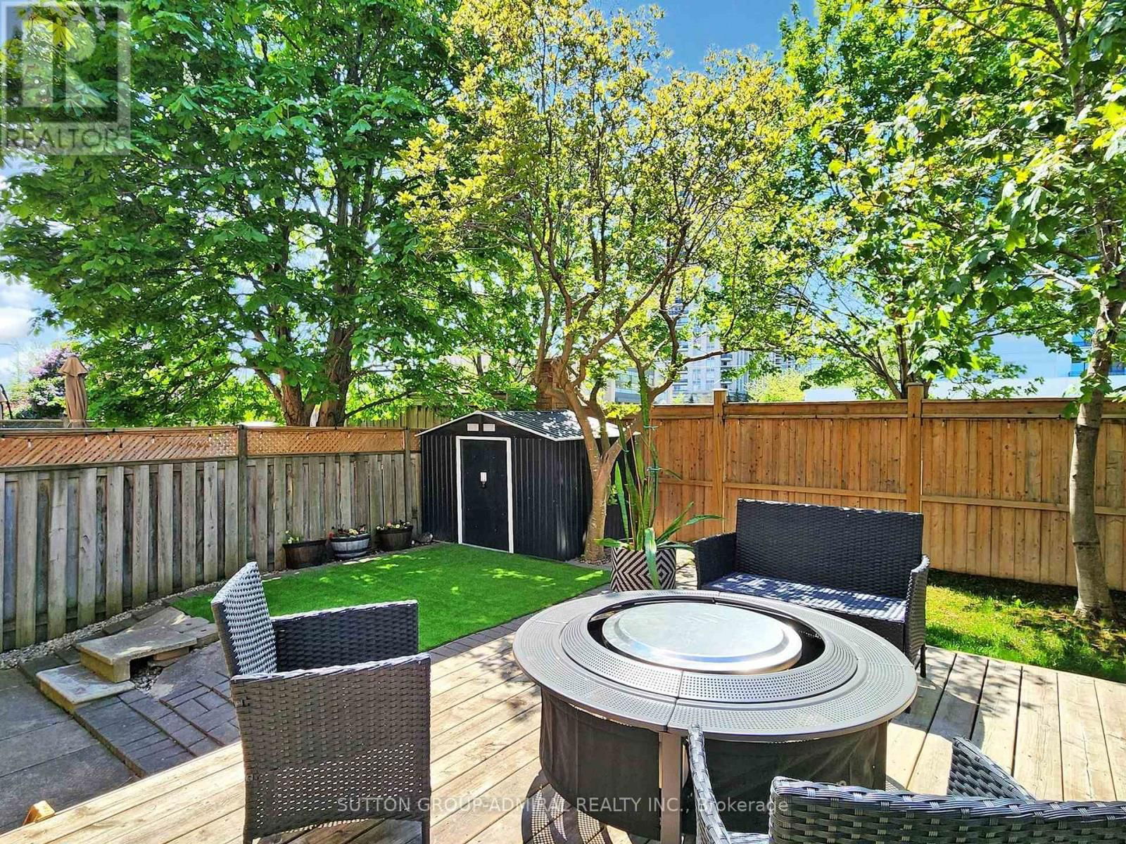101 GLEN CRESCENT Image 39
