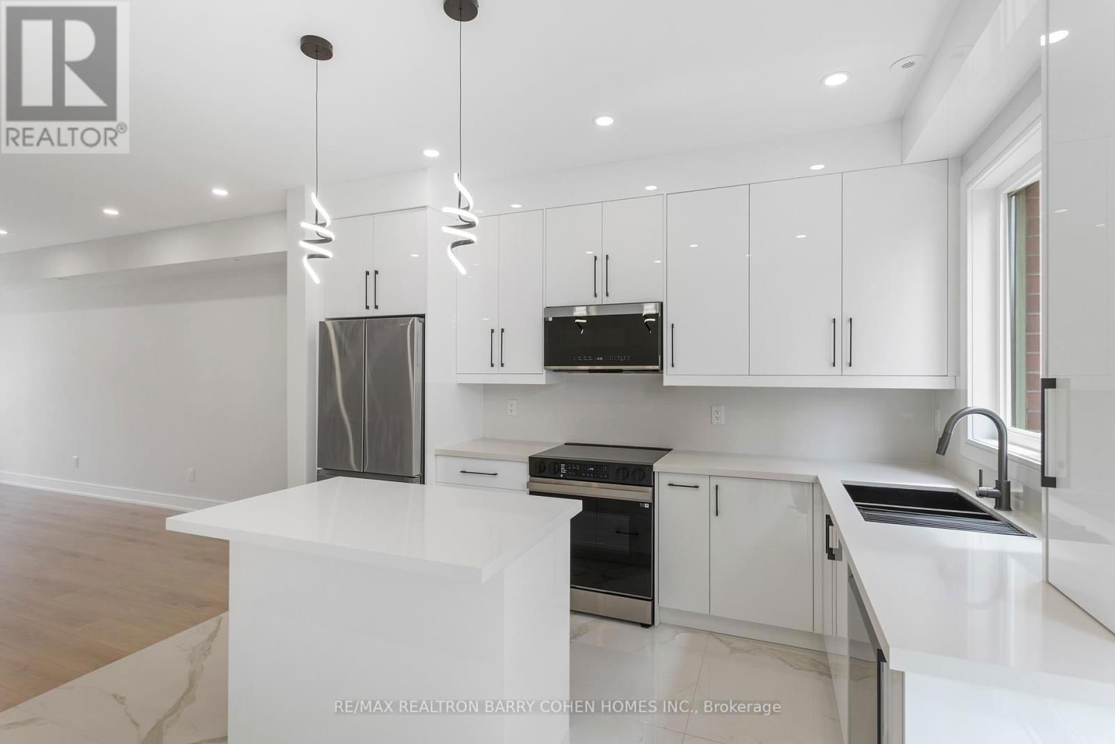 21 - 21 GALLERIA PARKWAY Image 6