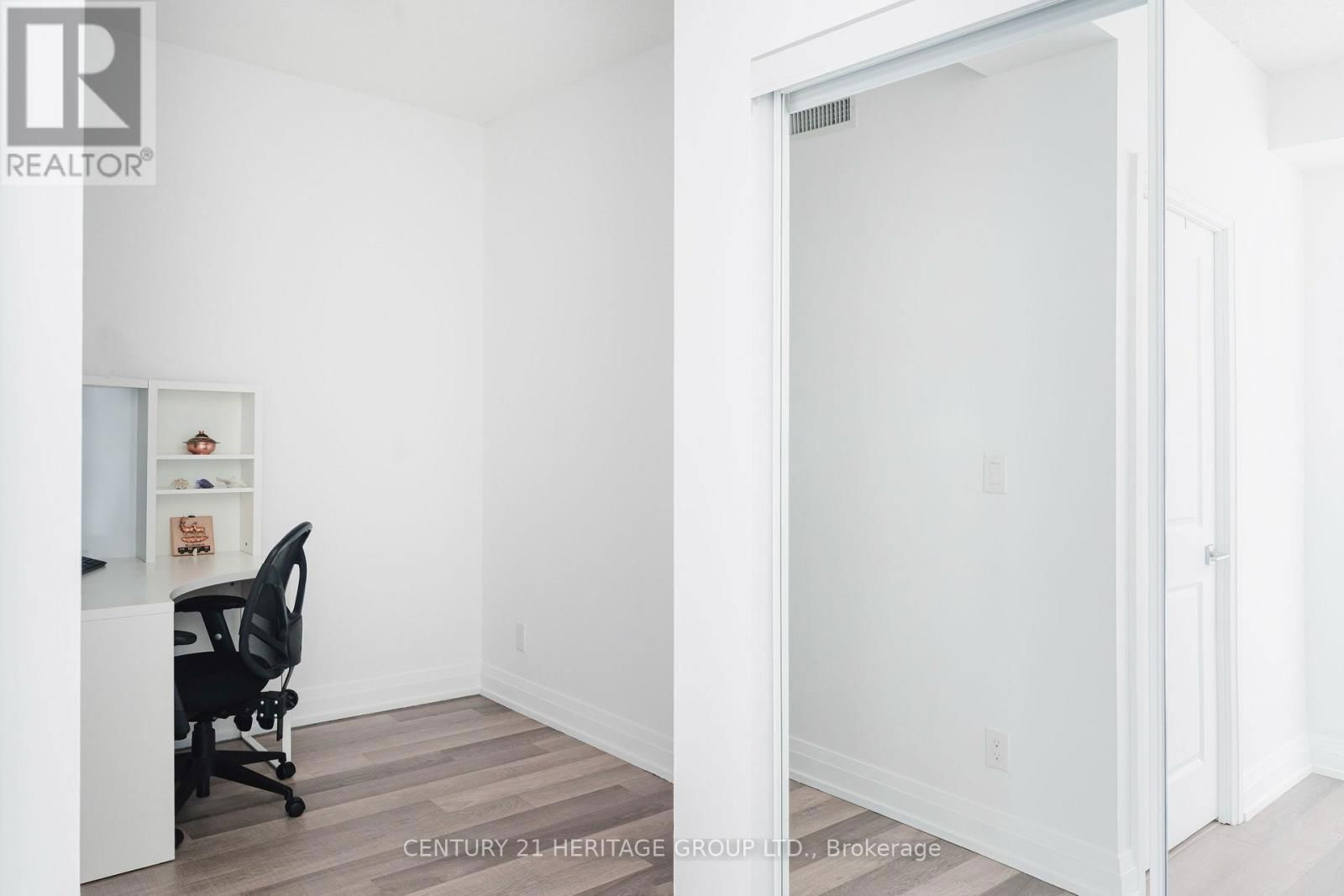 1615 - 7165 YONGE STREET Image 3