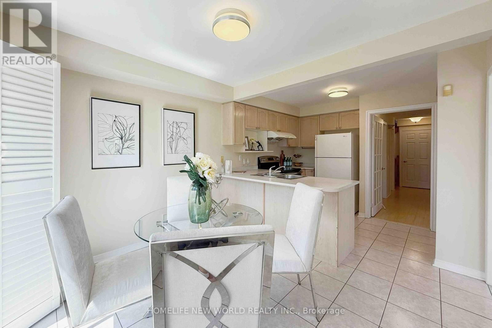 1 SYLWOOD CRESCENT Image 13