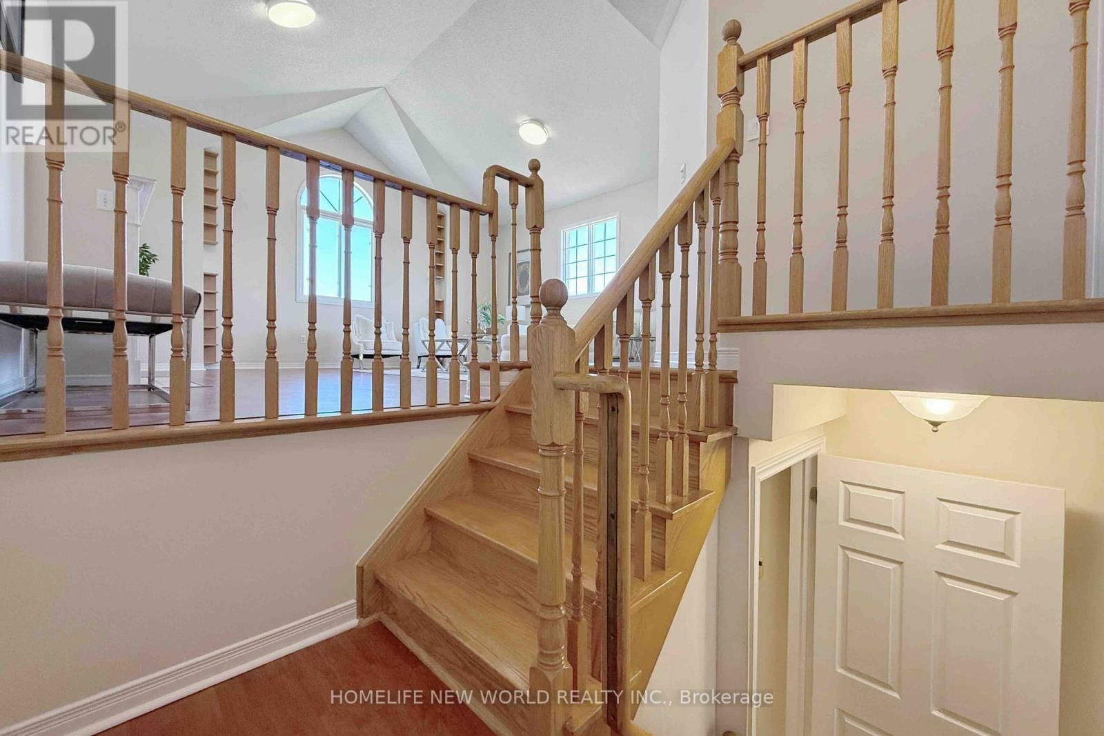 1 SYLWOOD CRESCENT Image 17