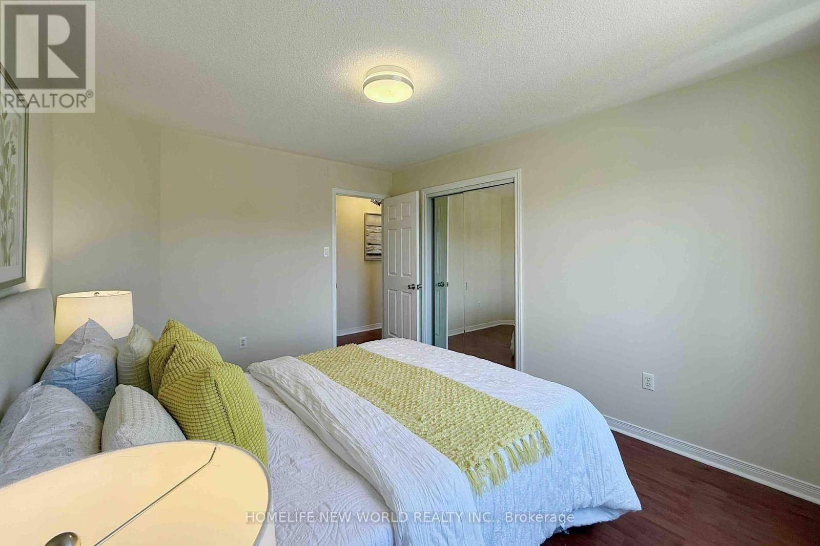 1 SYLWOOD CRESCENT Image 31