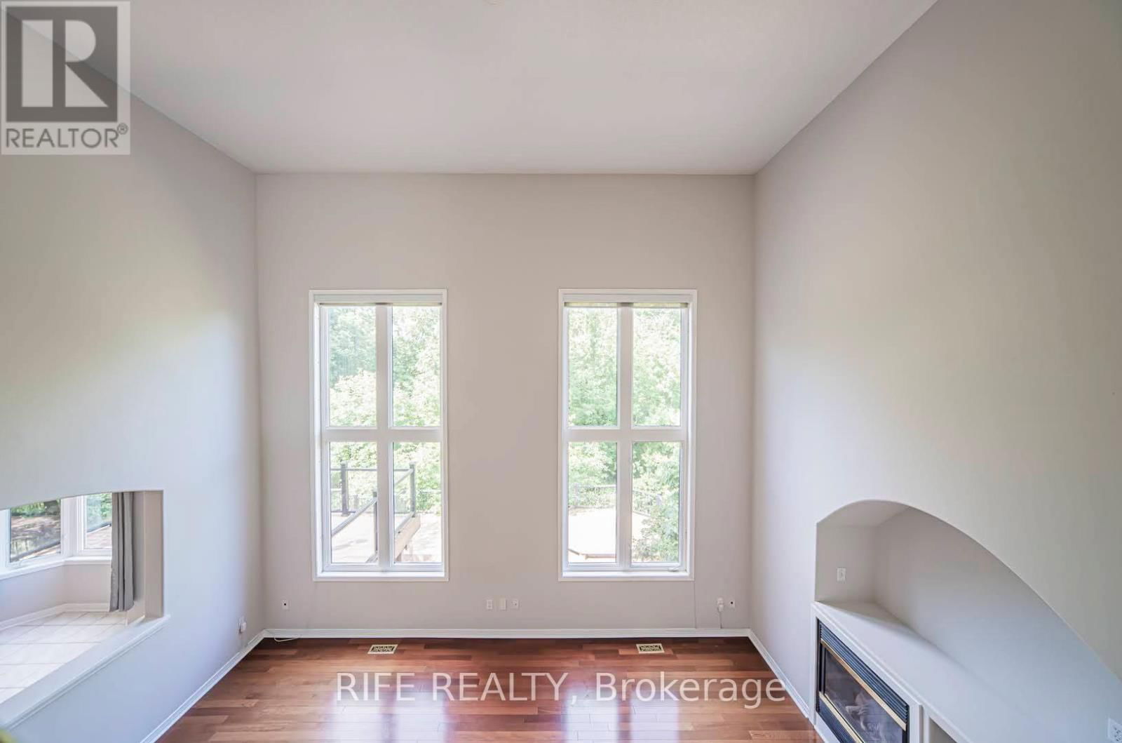 37 BURNDENFORD CRESCENT Image 30