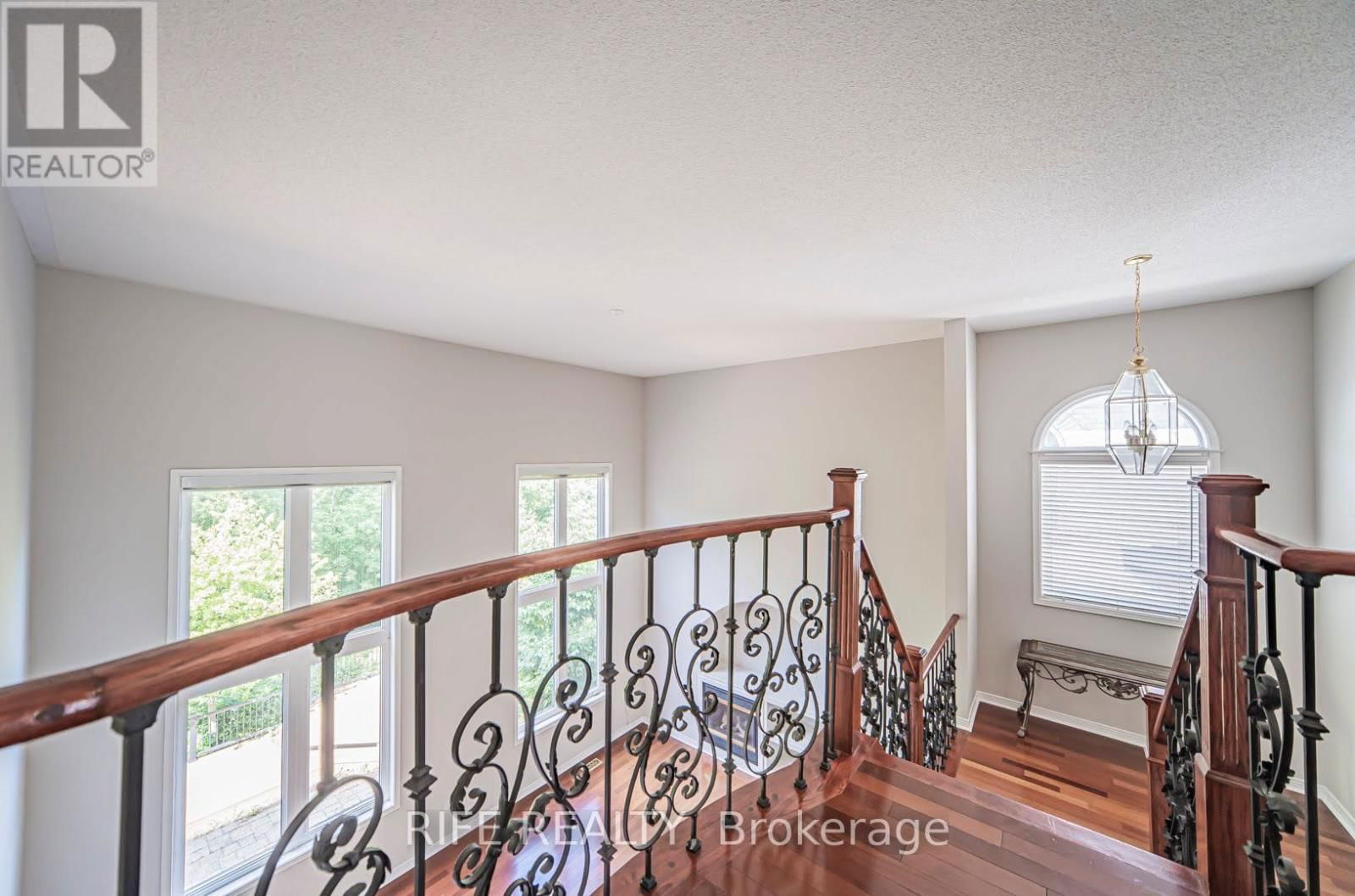 37 BURNDENFORD CRESCENT Image 35