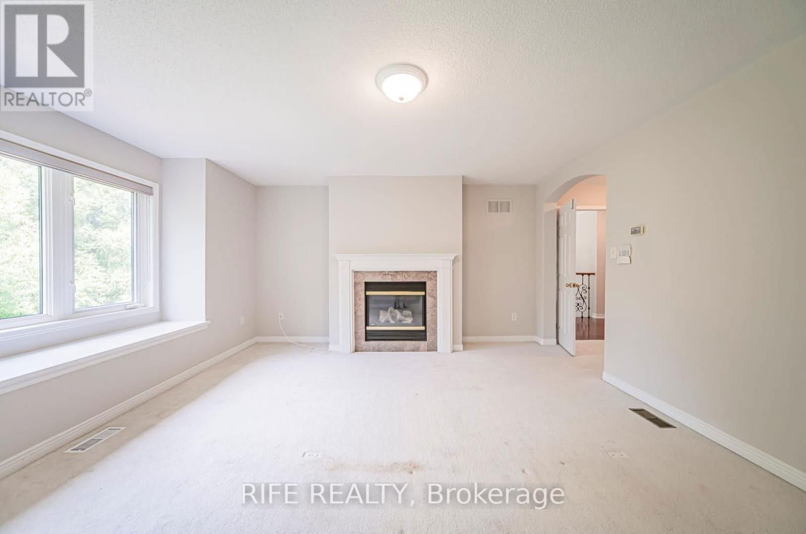 37 BURNDENFORD CRESCENT Image 38