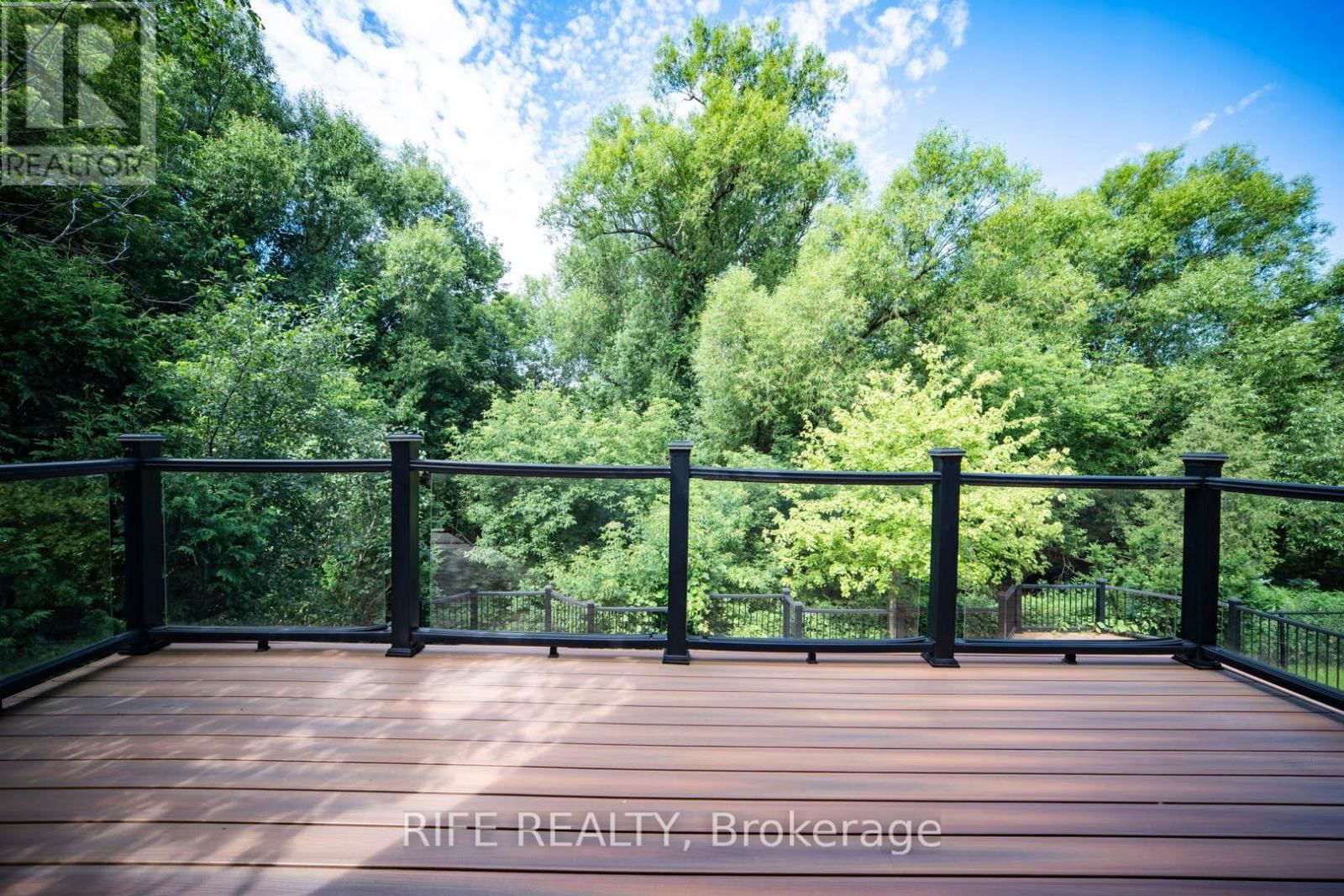 37 BURNDENFORD CRESCENT Image 4