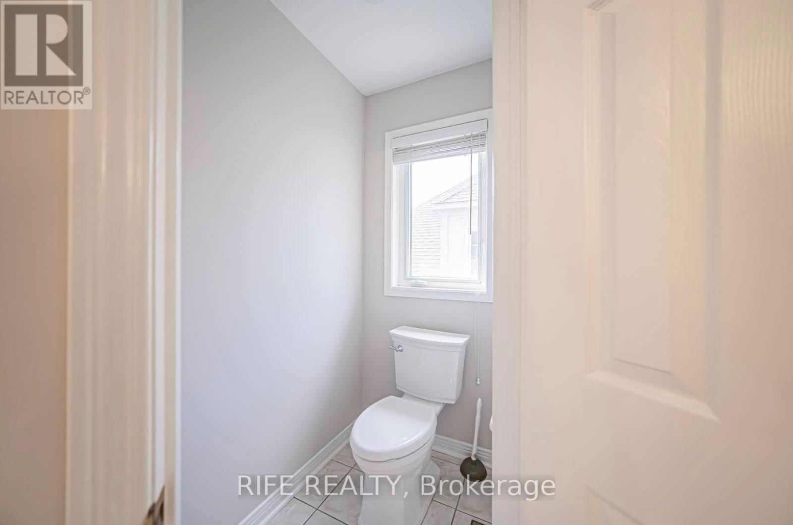 37 BURNDENFORD CRESCENT Image 43