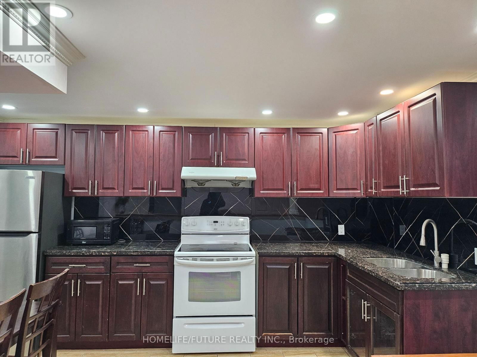 Bsmt - 9 WHITE CEDAR DRIVE Image 3