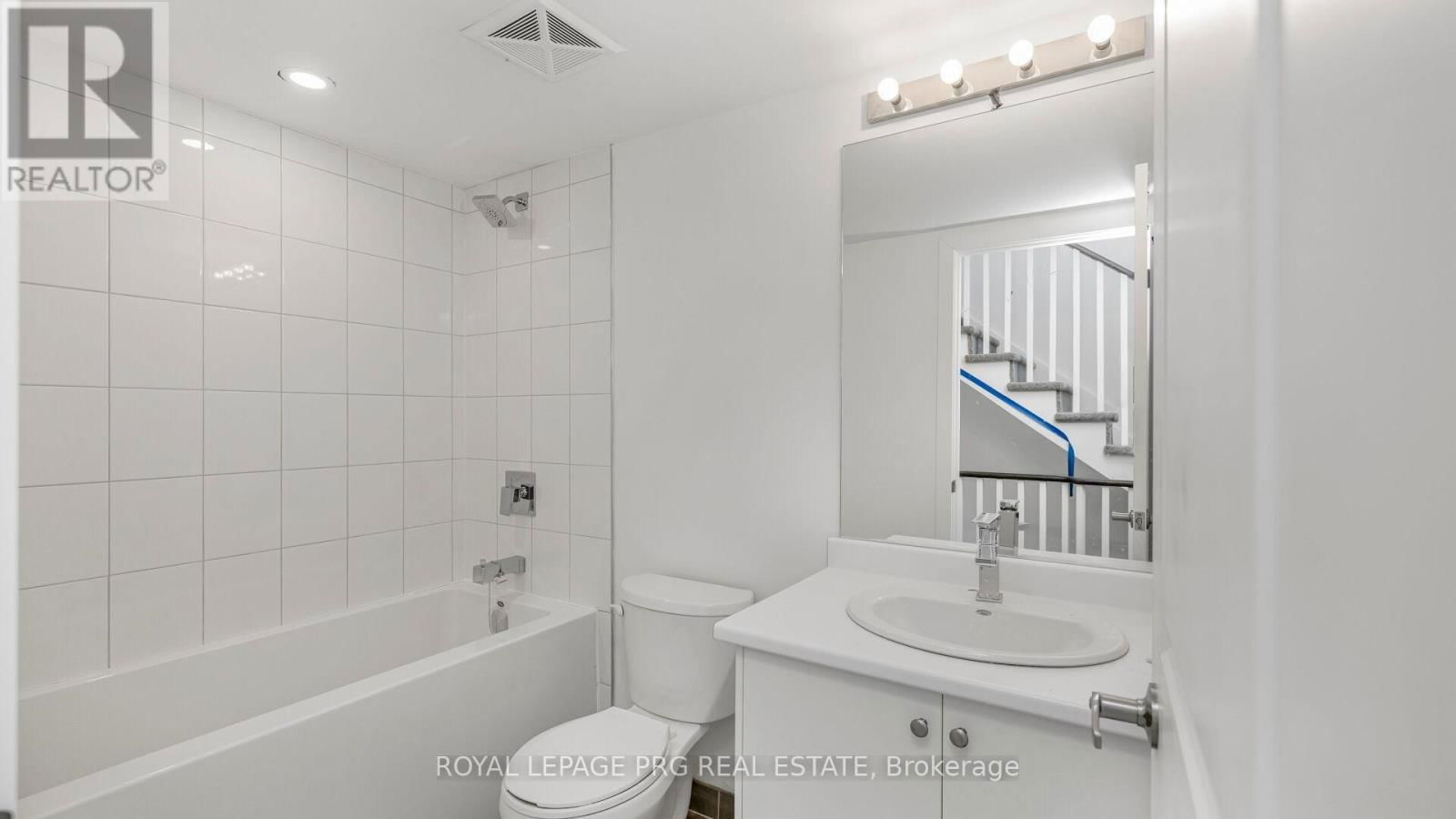 19 SUNBURY LANE Image 11