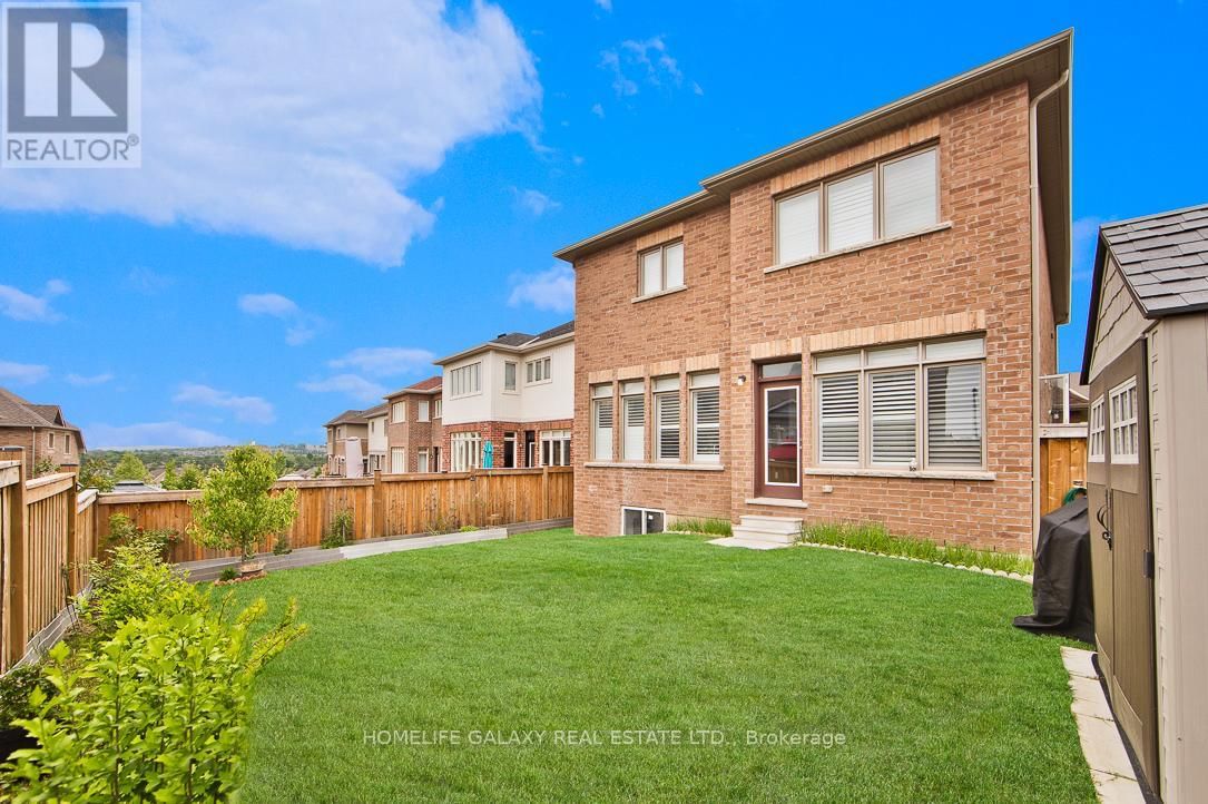 7 PARKER LANE Image 24