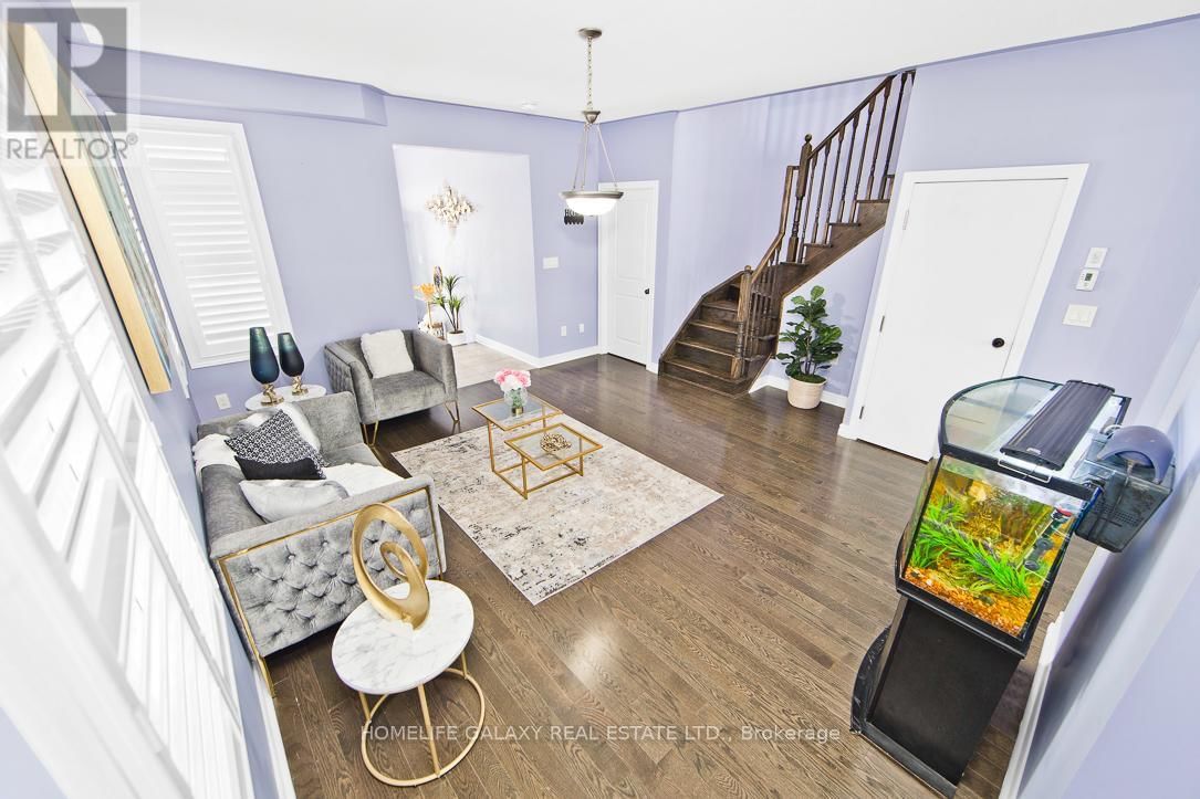 7 PARKER LANE Image 6