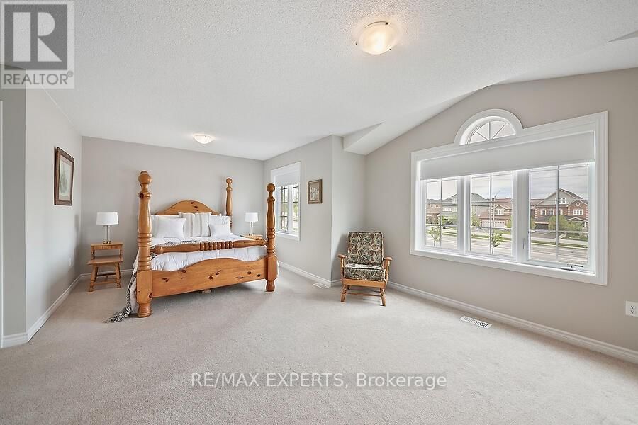 2104 GALLOWAY STREET Image 10