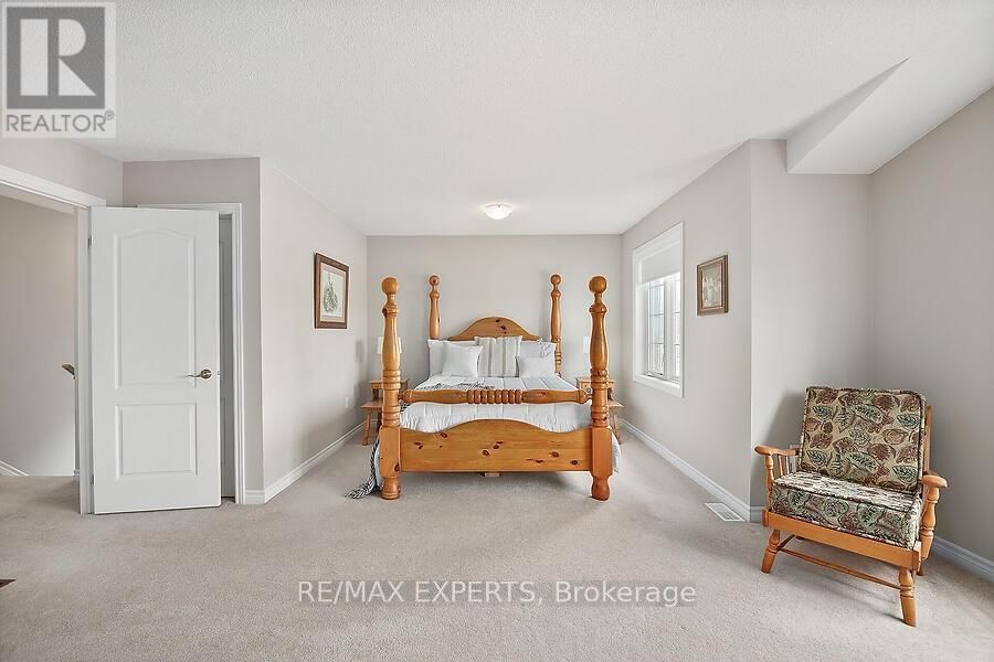 2104 GALLOWAY STREET Image 11