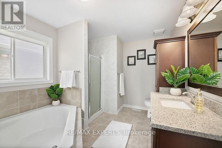 2104 GALLOWAY STREET Image 13