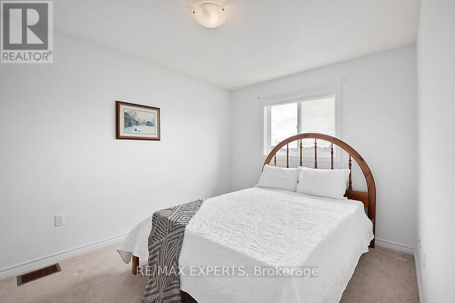 2104 GALLOWAY STREET Image 16