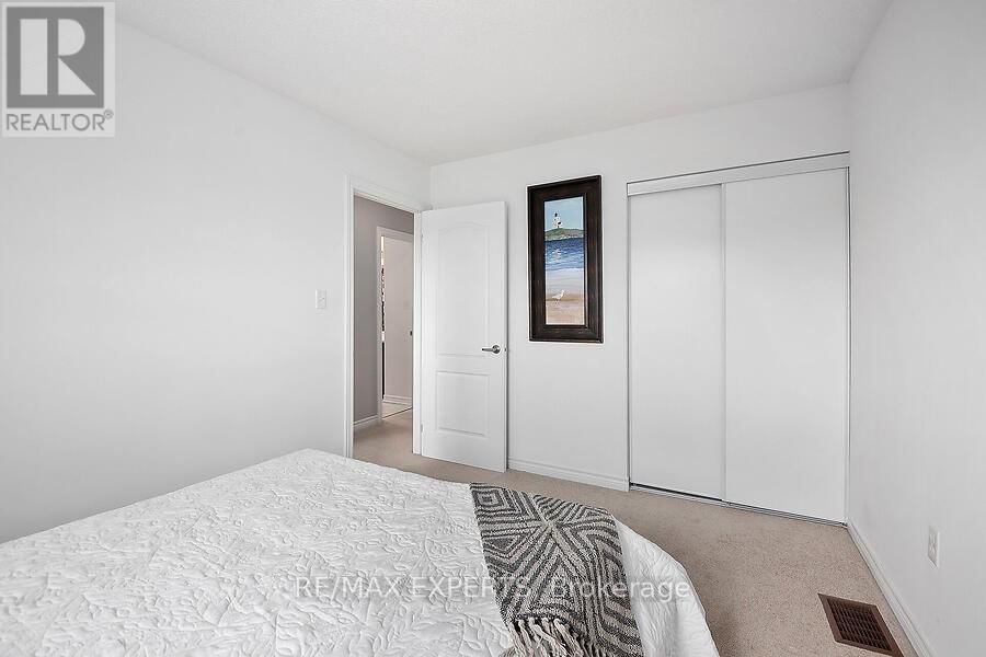 2104 GALLOWAY STREET Image 17