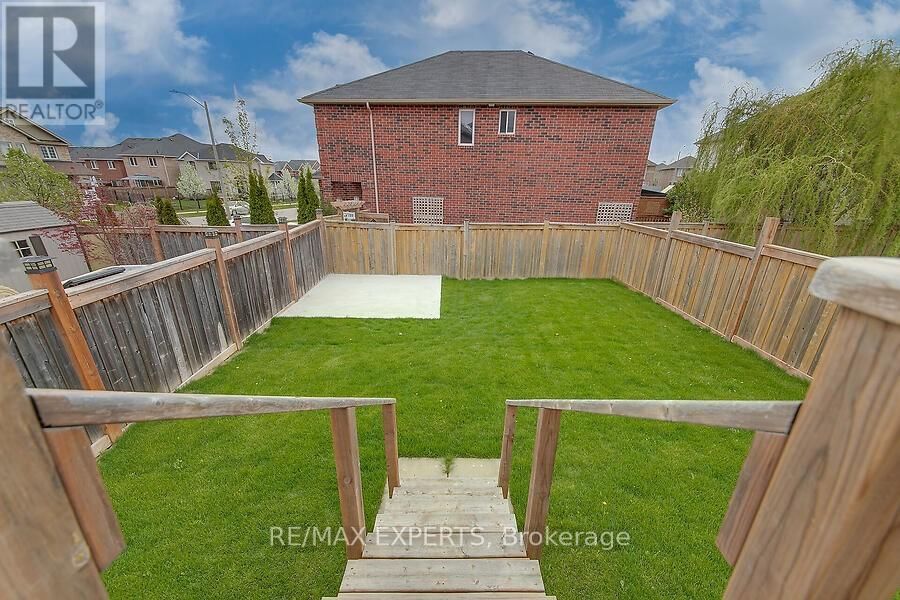 2104 GALLOWAY STREET Image 27