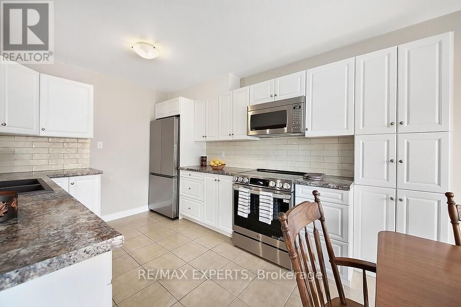 2104 GALLOWAY STREET Image 6