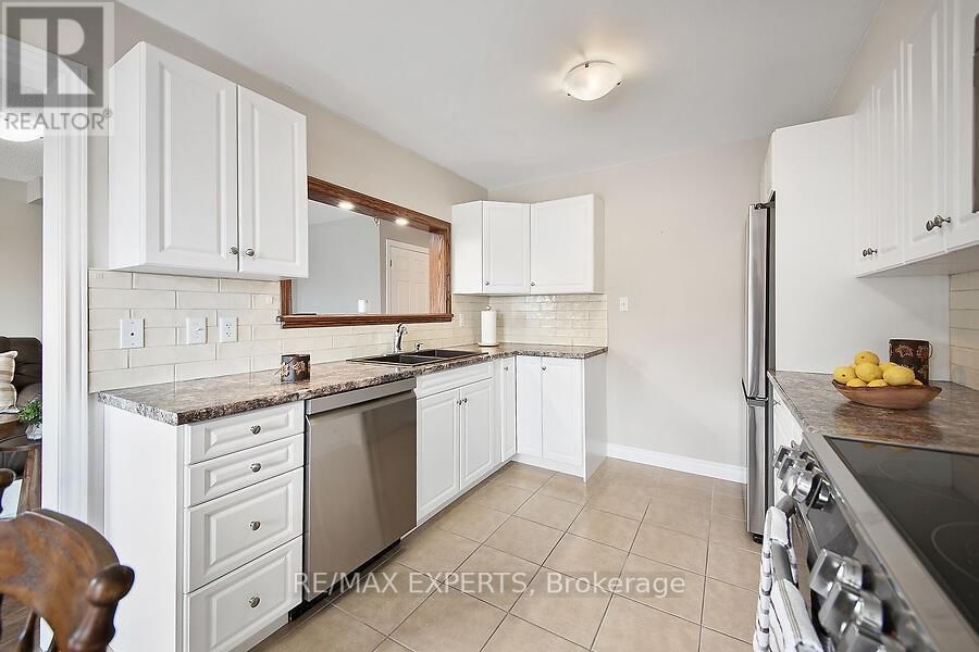 2104 GALLOWAY STREET Image 7