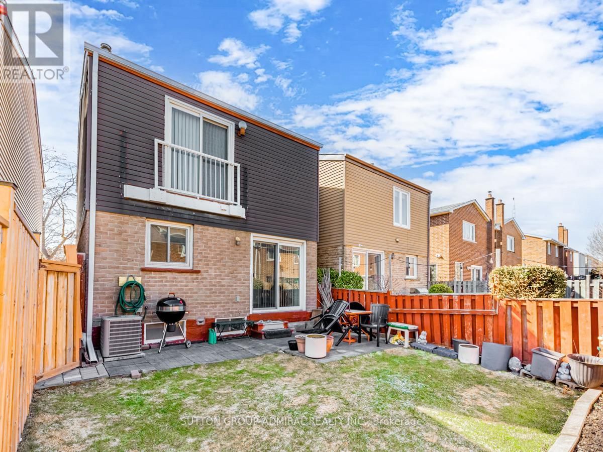 74 BOB O'LINK AVENUE Image 35