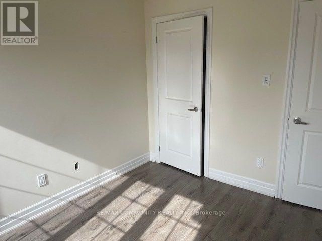 128 WAGNER CRESCENT Image 15
