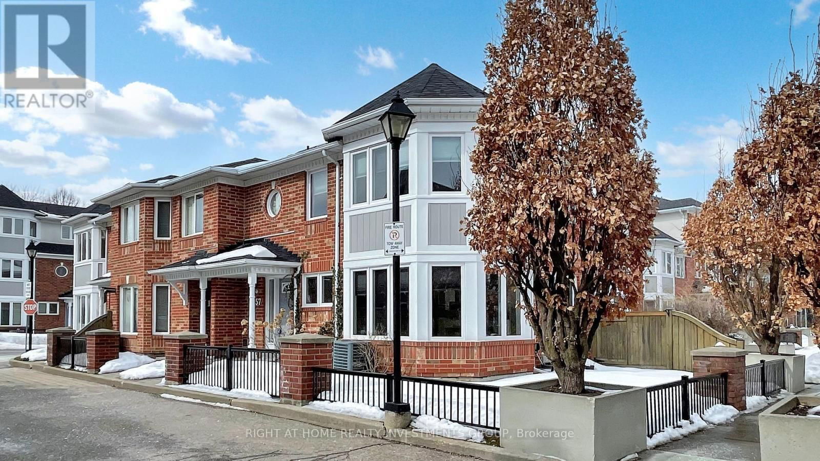 157 - 18 CLARK AVENUE WEST Image 2