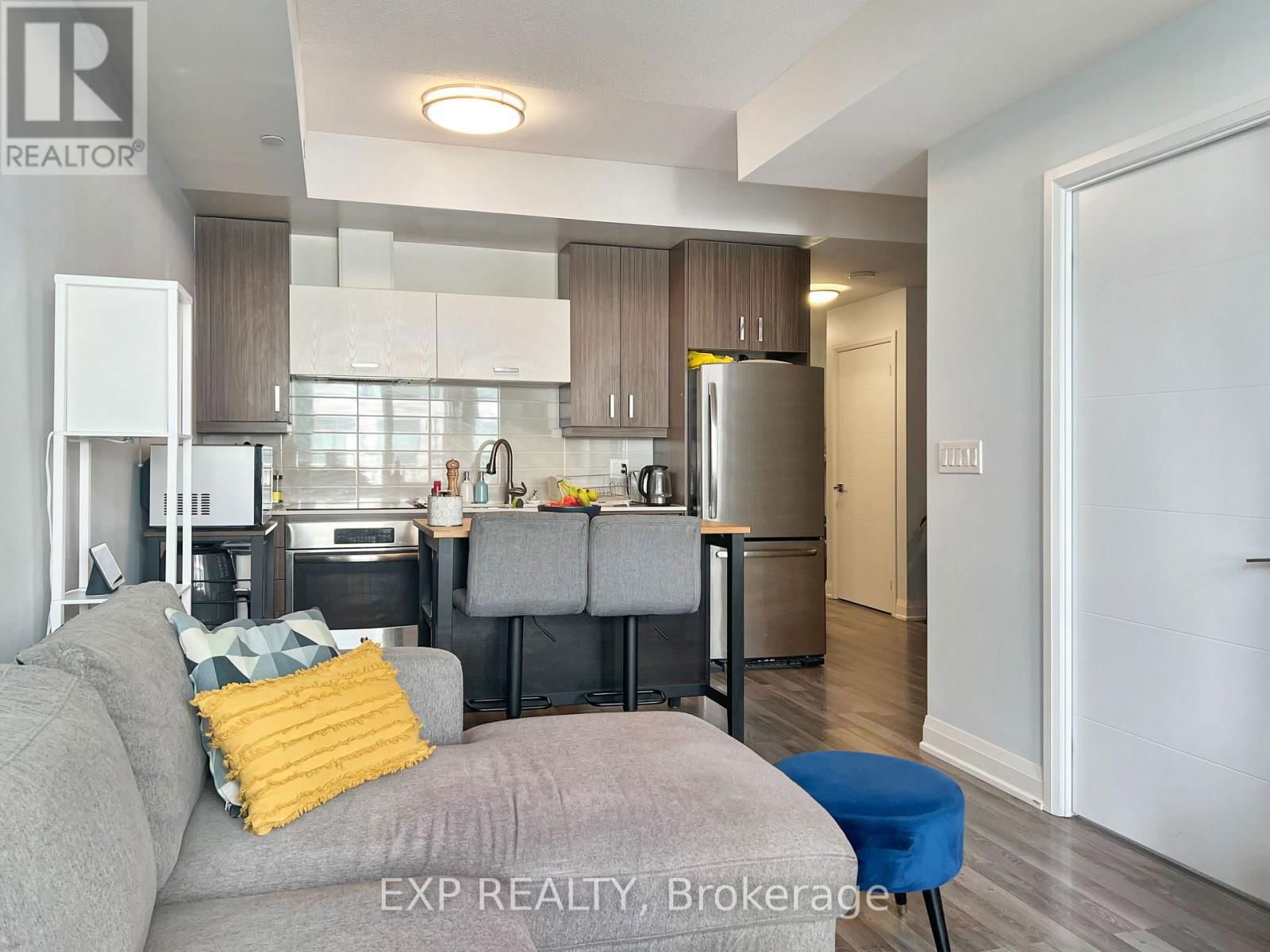 315 - 18 UPTOWN DRIVE Image 12